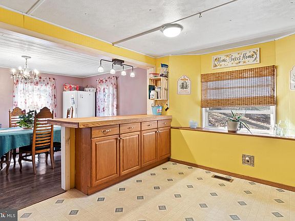 4th image of 295 Greenbriar Rd