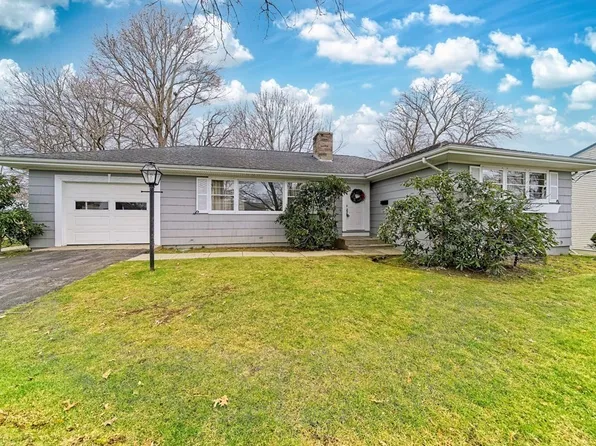 274 Kaufman Rd, Somerset, MA 02726
