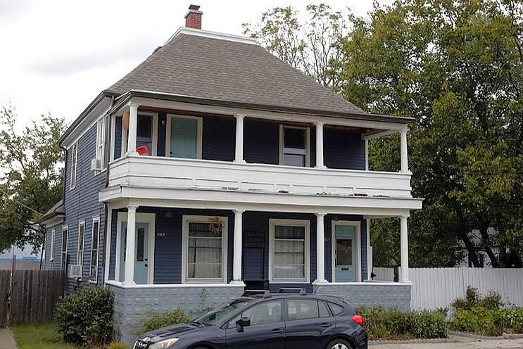 1st image of 209 N Park St