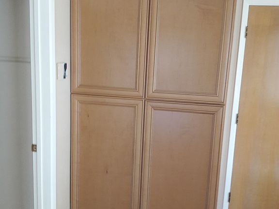 5th image of 5704 Hughes St