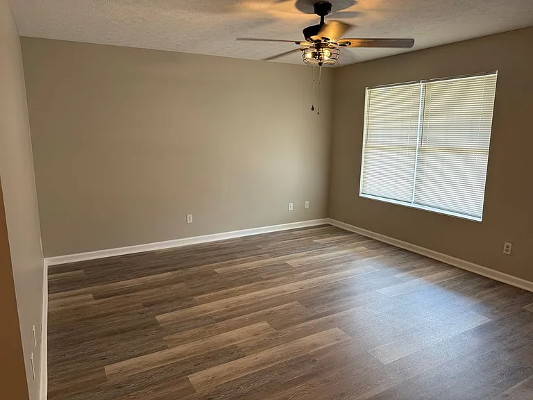 107 Daneswood Ct — Photo 18