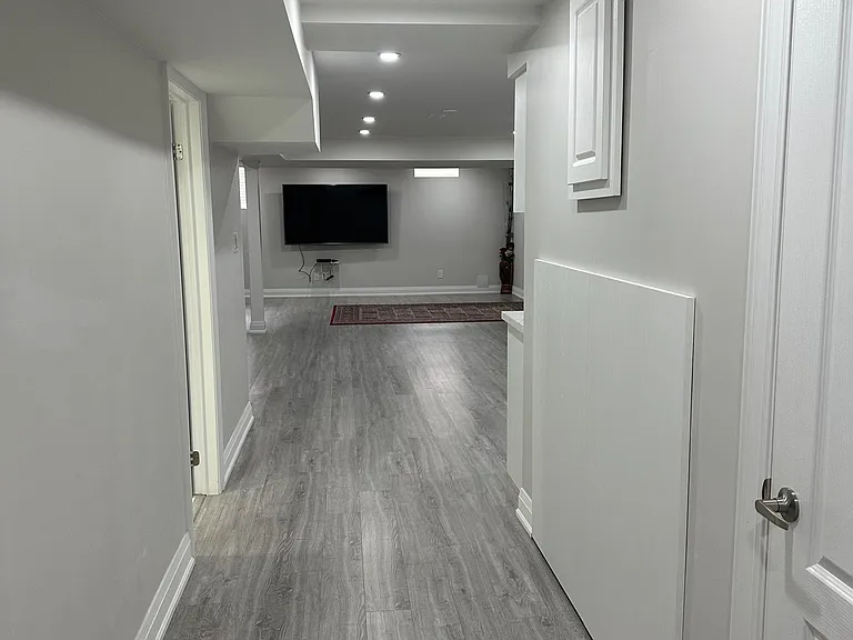 658 Grand Trunk Ave #BSMNT — Photo 4