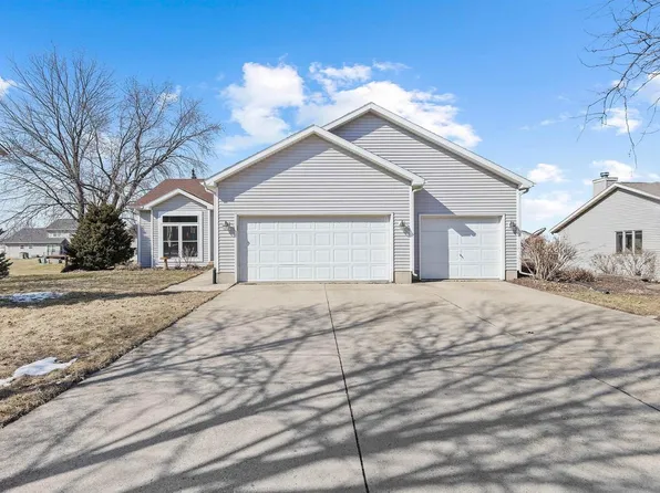 639 North Woods Edge Drive, Oregon, WI 53575