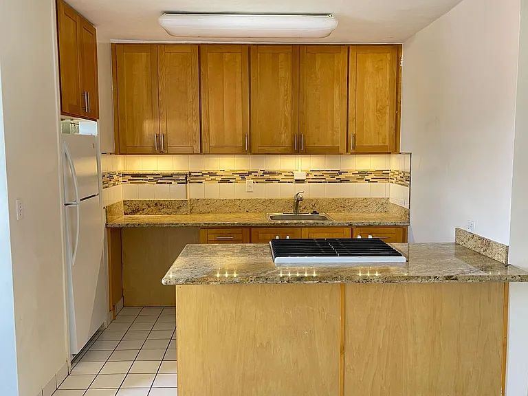 2050 Nuuanu Avenue Ewa #209 — Photo 2