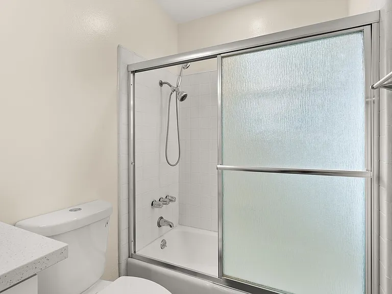 Concorde Apartments - Riverside, CA — Photo 23