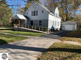 122 N Clinton St, Saint Louis, MI 48880