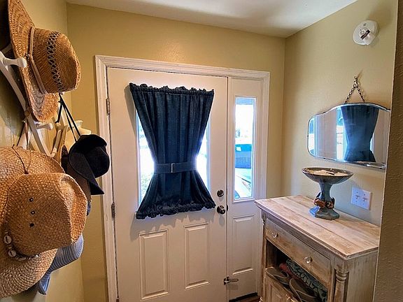3rd image of 250 Parkside Cir #110
