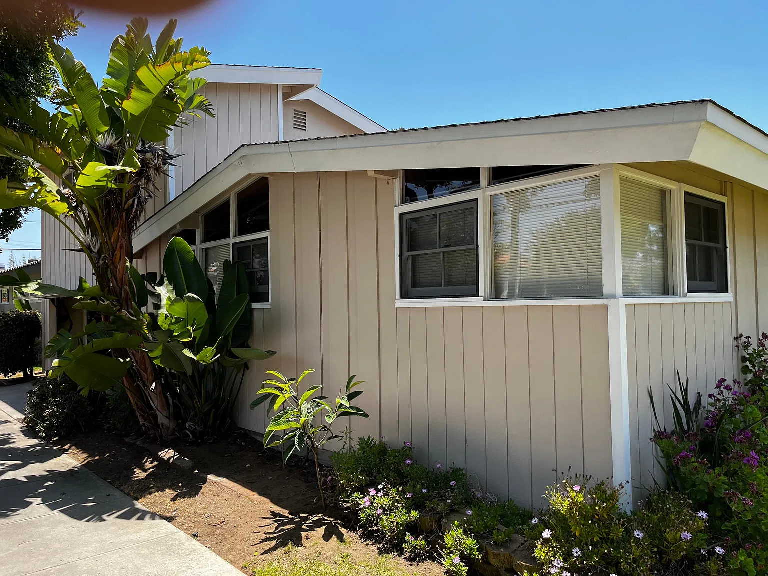 F Ave, Coronado — Photo 3
