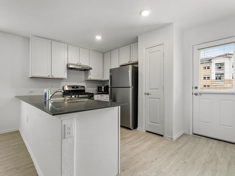10507 Padron Bnd — Photo 9