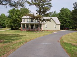 322 N Nassau St, Youngsville, NC 27596