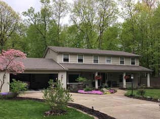 10514 Oaktree Rd, Fort Wayne, IN 46845