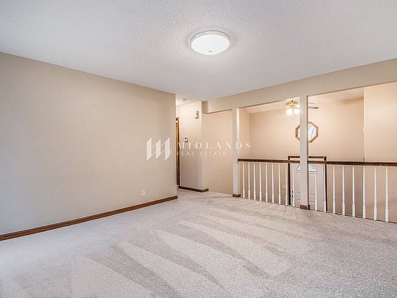 4th image of 8410 S 142nd Ave