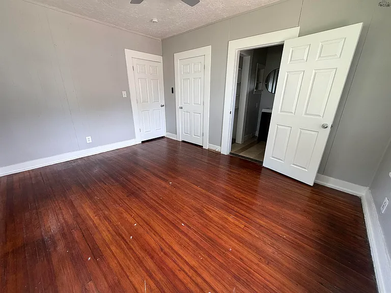 1824 Collins Ave — Photo 4