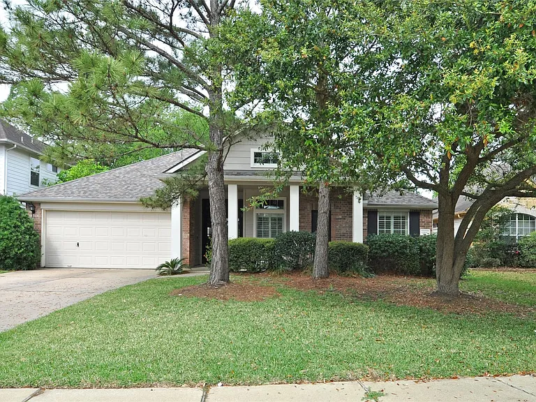 13607 Goldwater Ct — Photo 2