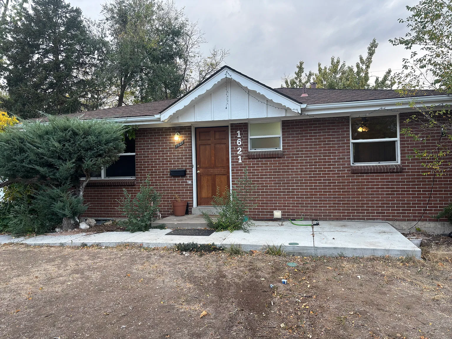 4 bed, 1026 sqft, $3,000 — Photo 1