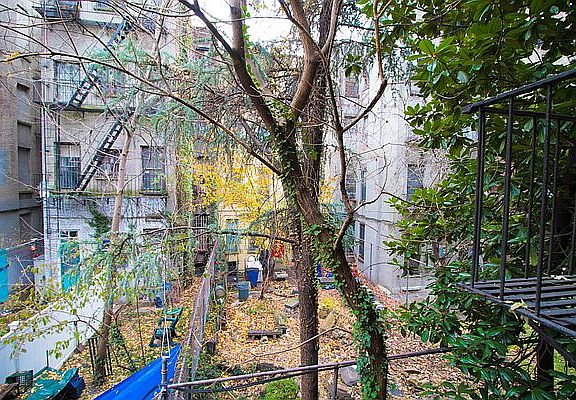 5th image of 436 W 49th St APT 3RE