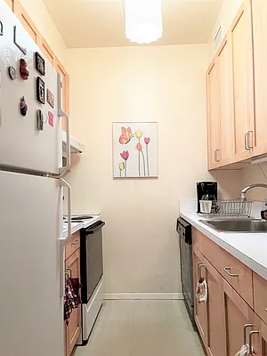 Sold by Compass | media 8