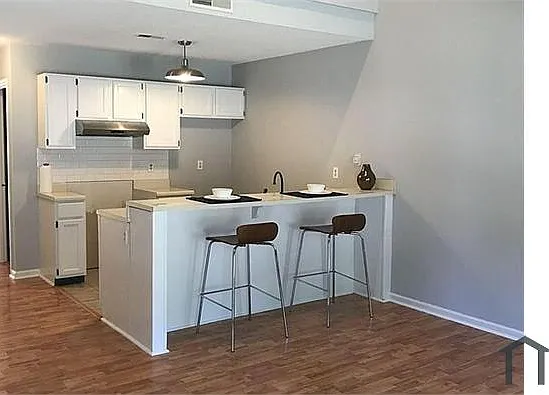 2 bed, $1,700 — Photo 2