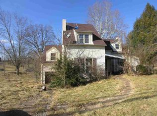 5736 E Pea Ridge Rd, Huntington, WV 25705