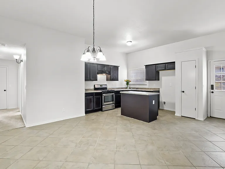 4821 Ramon Vega Ln — Photo 8