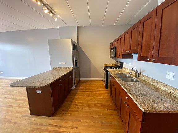 2nd image of 837 S Western Ave #206-B