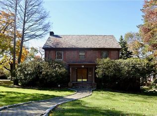 58 Revonah Ave, Stamford, CT 06905
