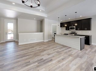 660 Lynn Ct, Green River, WY 82935