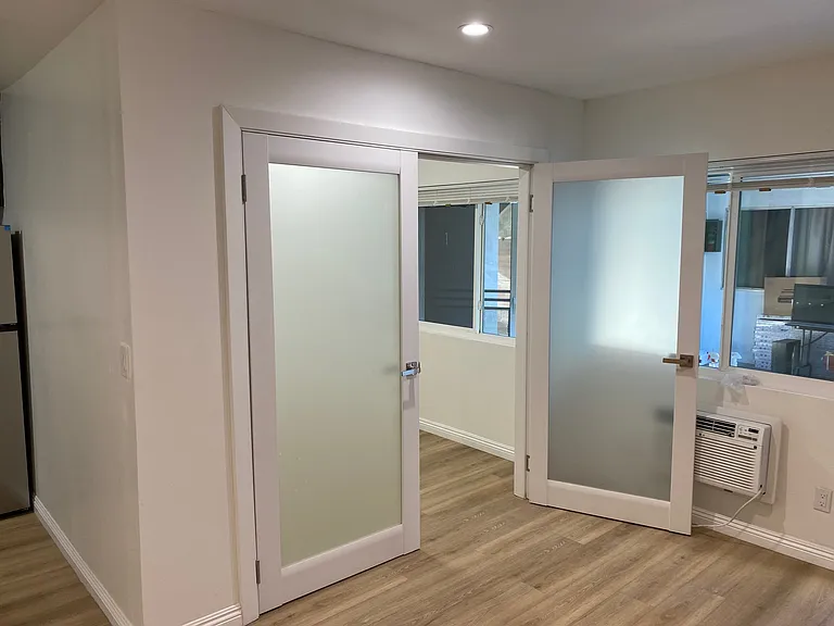 1534 S Shenandoah St #2 — Photo 7