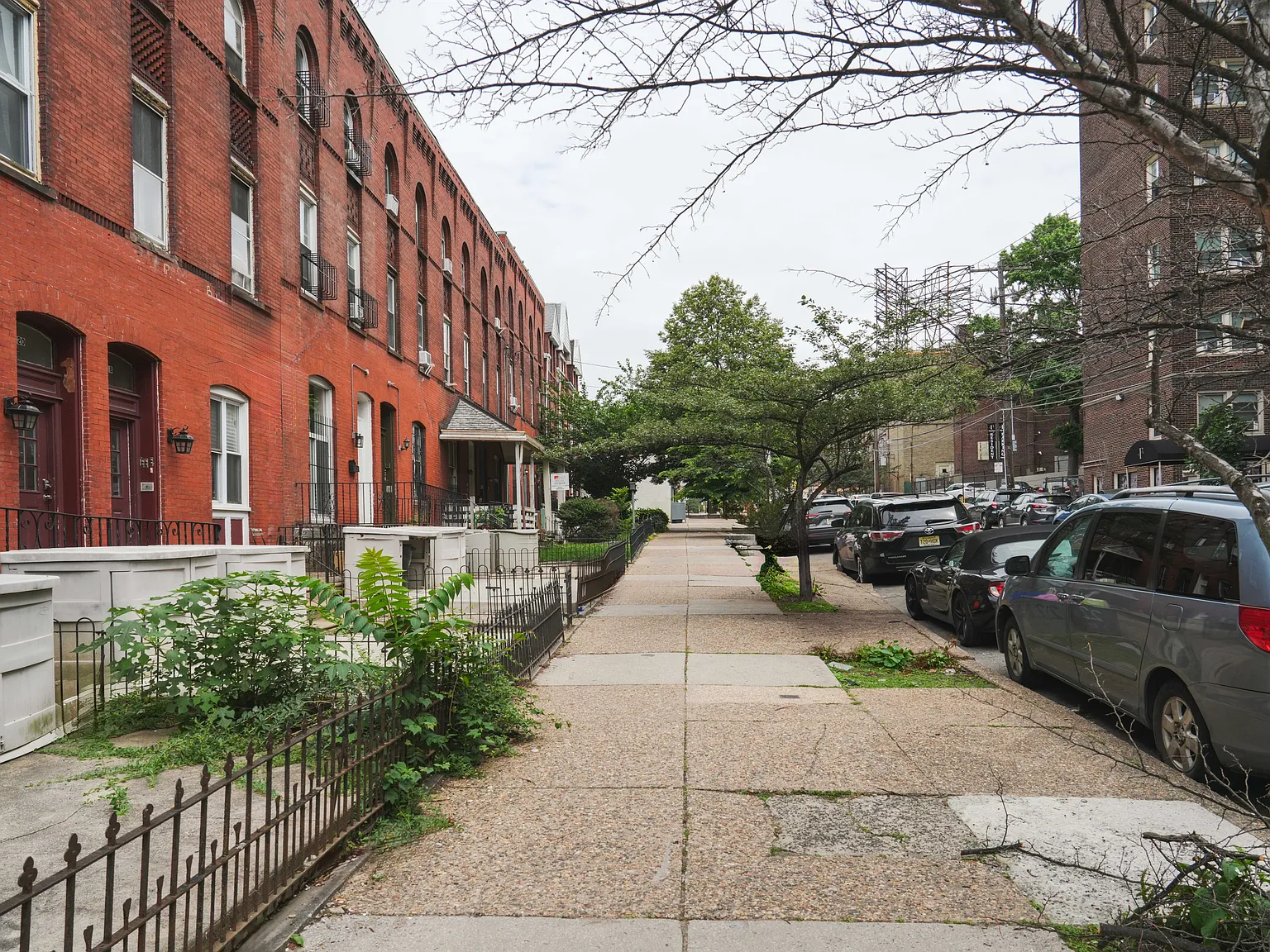 2 bed, 1.5 bath, 875 sqft, $2,400 — Photo 3