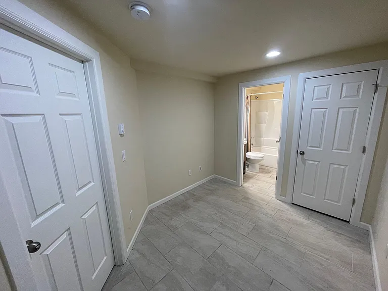 5790 Roosevelt Way NE — Photo 20