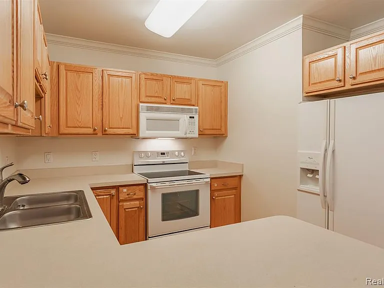 159 Allenhurst Ave — Photo 18