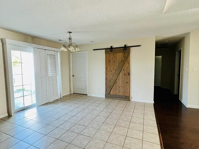 209 Imperial Ln — Photo 1