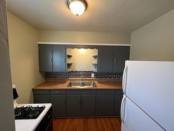 5th image of 2468 21st St Unit 2