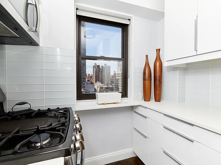 345 E 80th St #15J — Photo 9