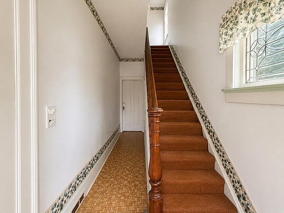 2nd image of 1413 Clark STREET