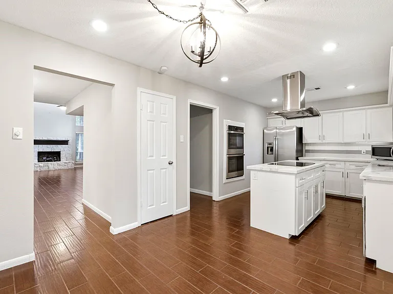 6307 Jadecrest Dr — Photo 17