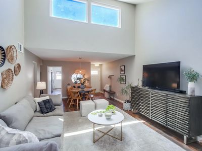 10374 Caminito Banyon, San Diego, CA, 92131