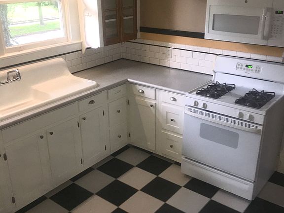 Newly Renovated Kitchen