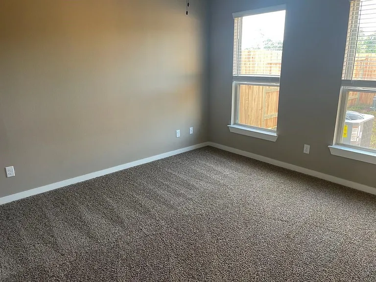 9889 Grosbeak Ln — Photo 7