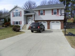 658 Richardson Ave, Sheboygan Falls, WI 53085