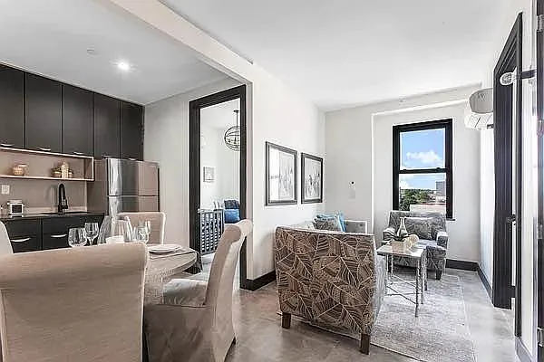 Rented by SpaceReqs LLC | media 7