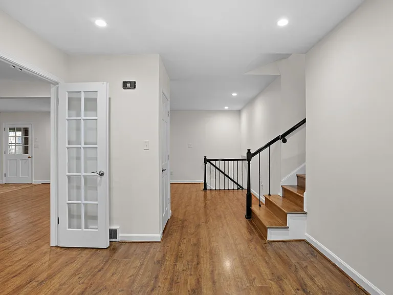 5024 Timbrook Ln — Photo 10