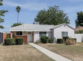 19537 Vanowen St, Reseda, CA 91335