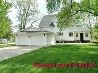 205 W Grove St, Lawler, IA 52154