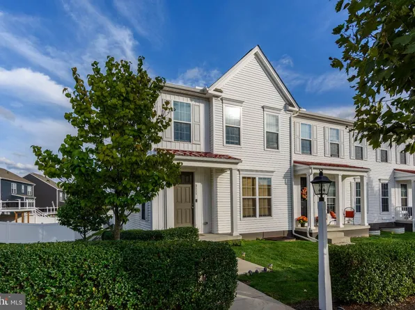 3111 Parade St, Mechanicsburg, PA 17055