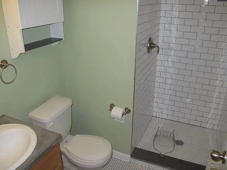 45 Vick Park #A — Photo 6