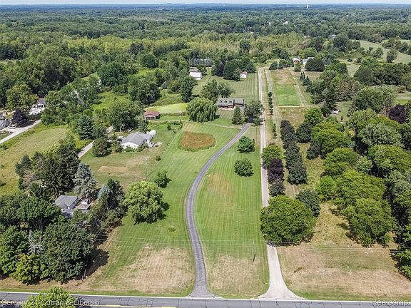 4th image of 6595 Six Mile Rd
