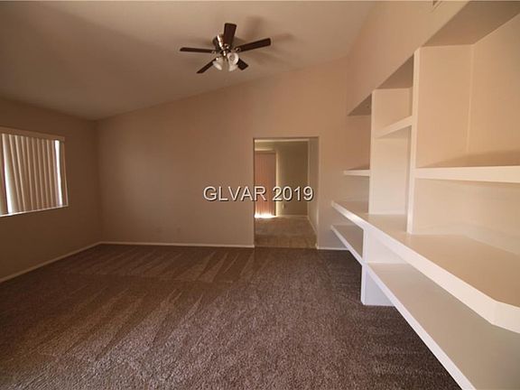 3rd image of 4745 E Cincinnati Ave