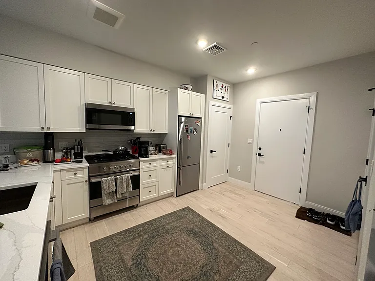 197 Green St #319D — Photo 3
