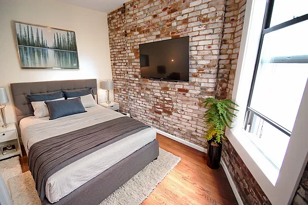 Rented by REAL New York | media 3